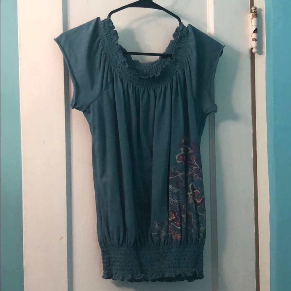Short sleeve top